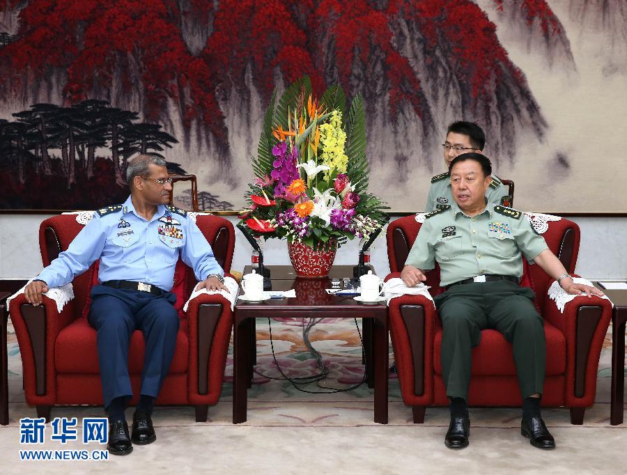 （XHDW）范長龍會(huì)見巴基斯坦空軍參謀長