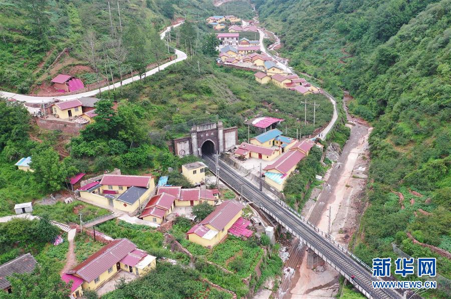 （新華全媒頭條·圖文互動）（10）自強(qiáng)的力量——成昆鐵路通車50年記