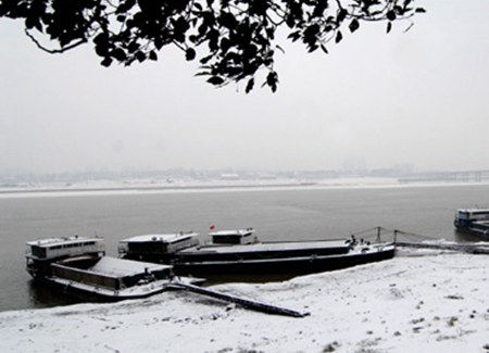 我國南方多地遭遇雨雪天氣