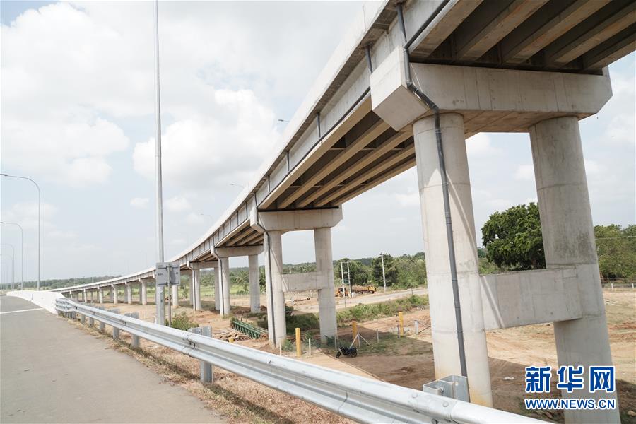 （國際·圖文互動）（8）中企承建斯里蘭卡南部高速公路延長線全線通車